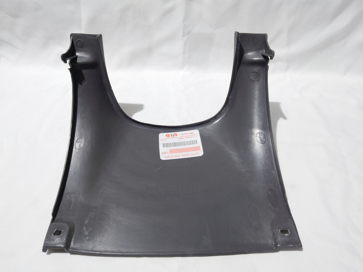 Suzuki Cultus dashboard steering bib