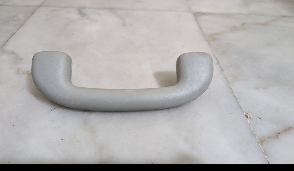 Suzuki Alto 660cc roof handle