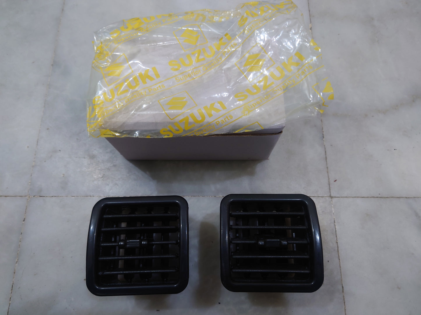 Suzuki Cultus Black AC grills