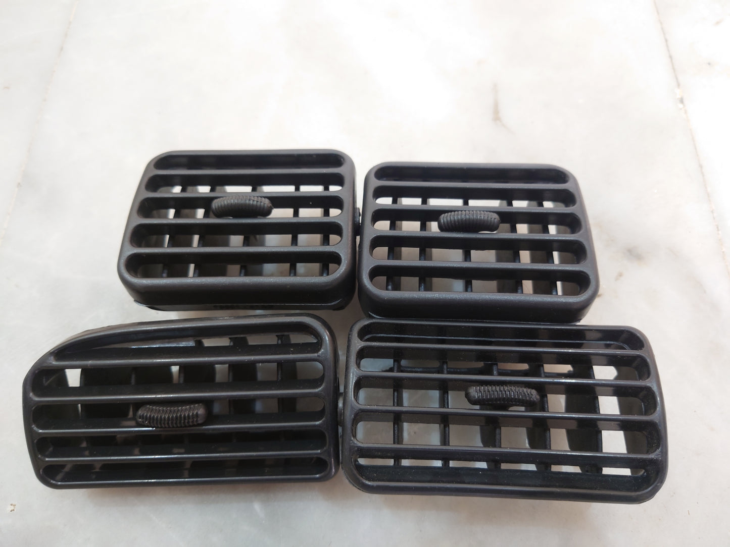 Suzuki Alto VXR-1000CC AC grills