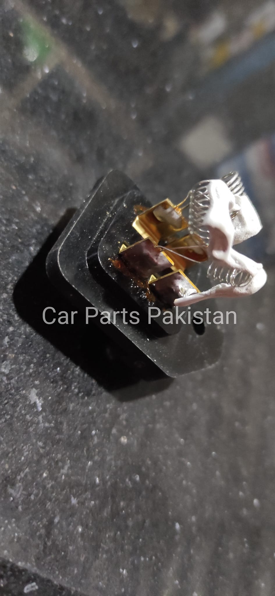 Suzuki Cultus blower motor speed controller