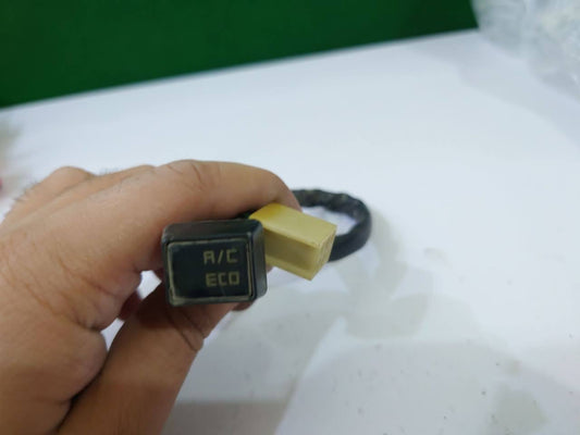 Suzuki Baleno AC button