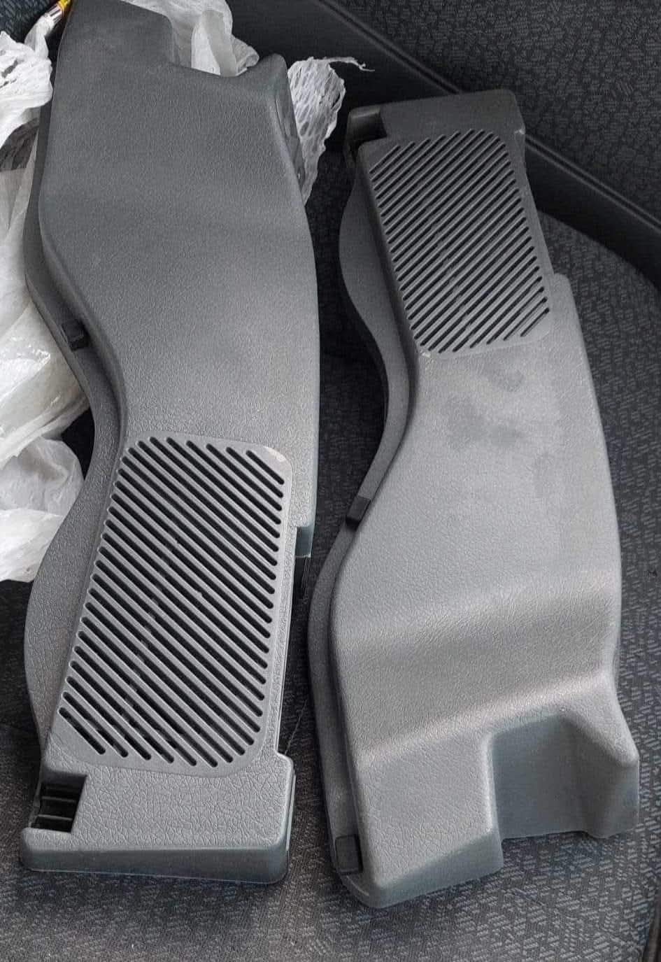 Suzuki Cultus parcel tray bracket