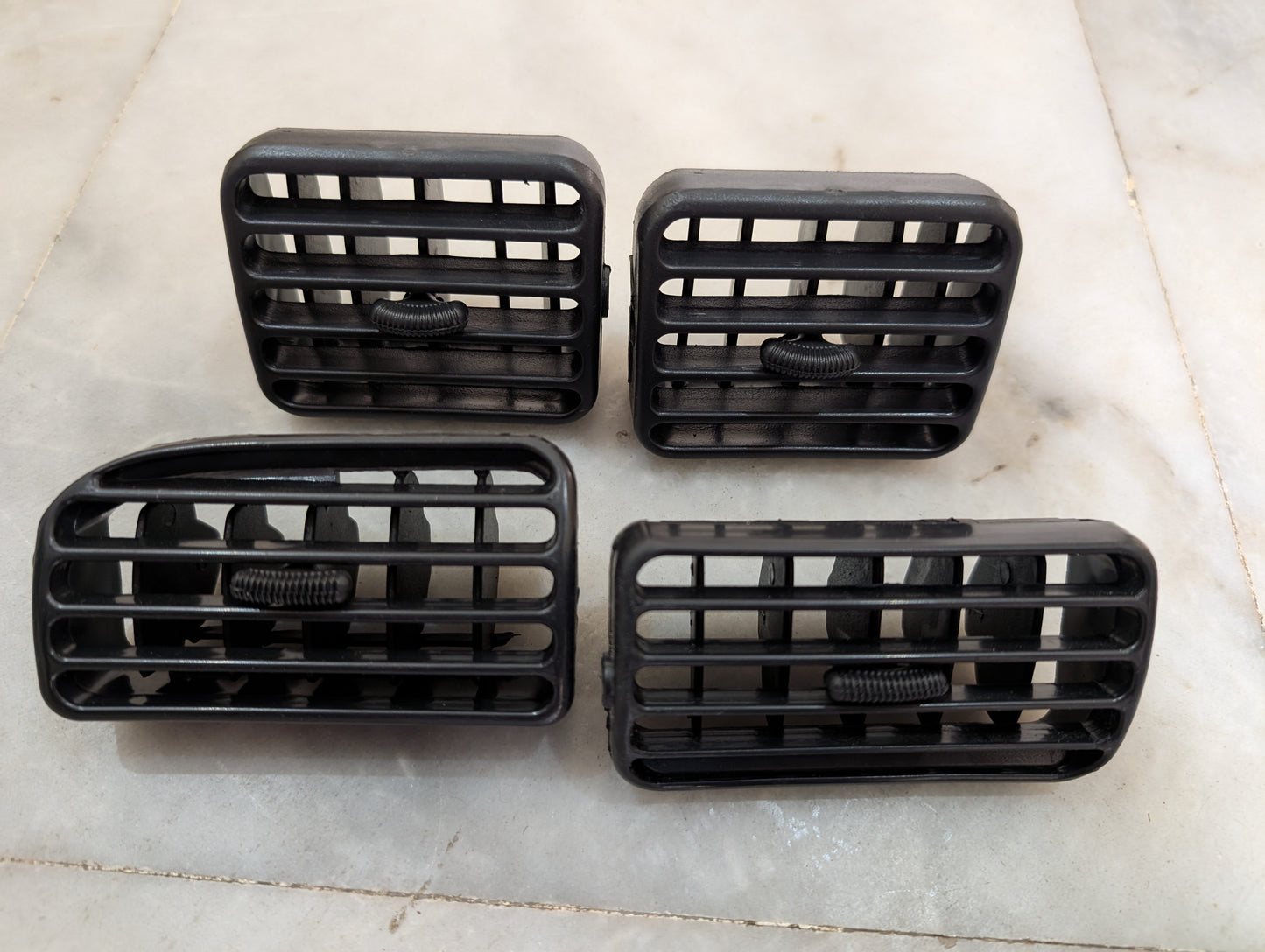 Suzuki Alto VXR-1000CC AC grills