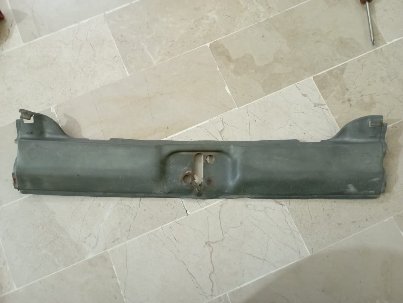 Suzuki Khyber Trunk lock trim