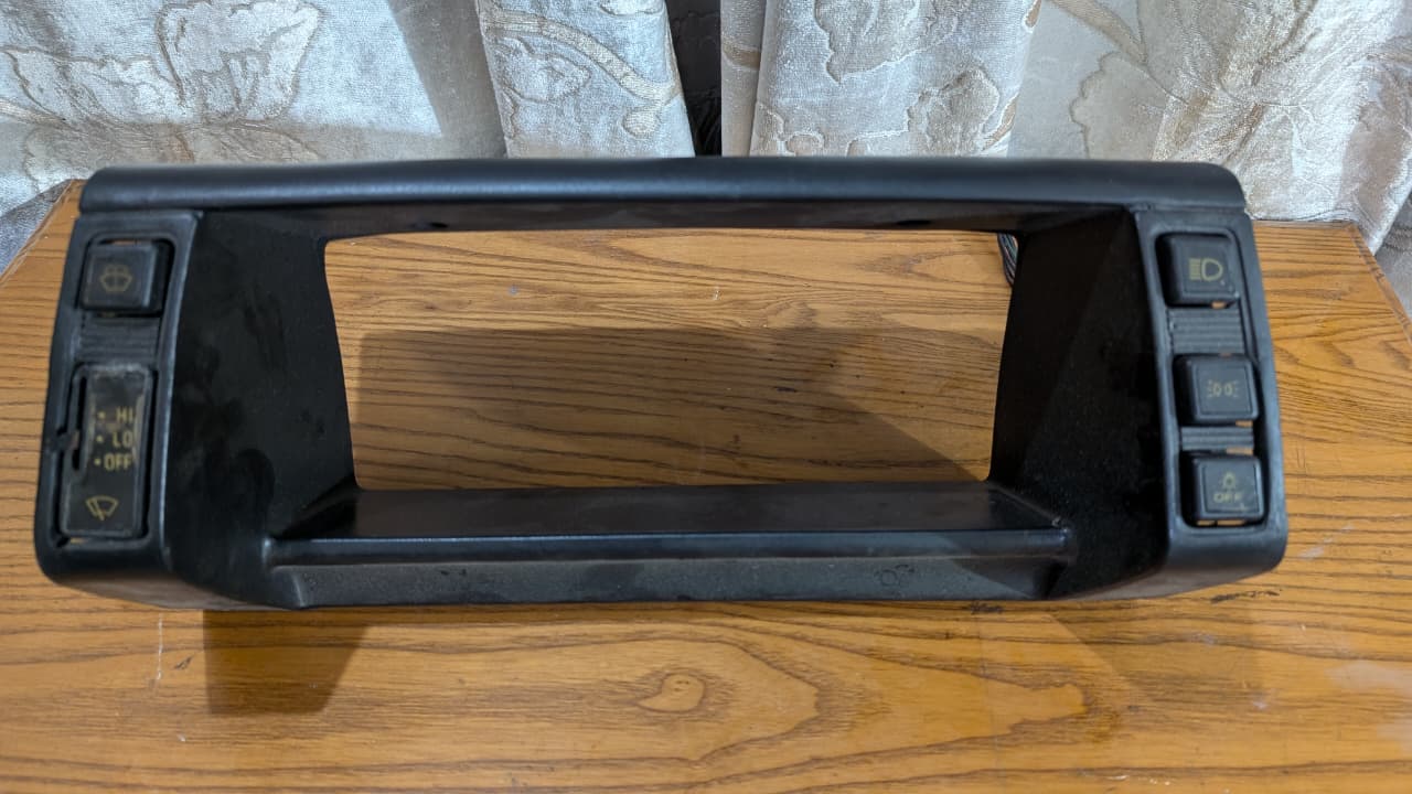 Suzuki Khyber dashboard panel