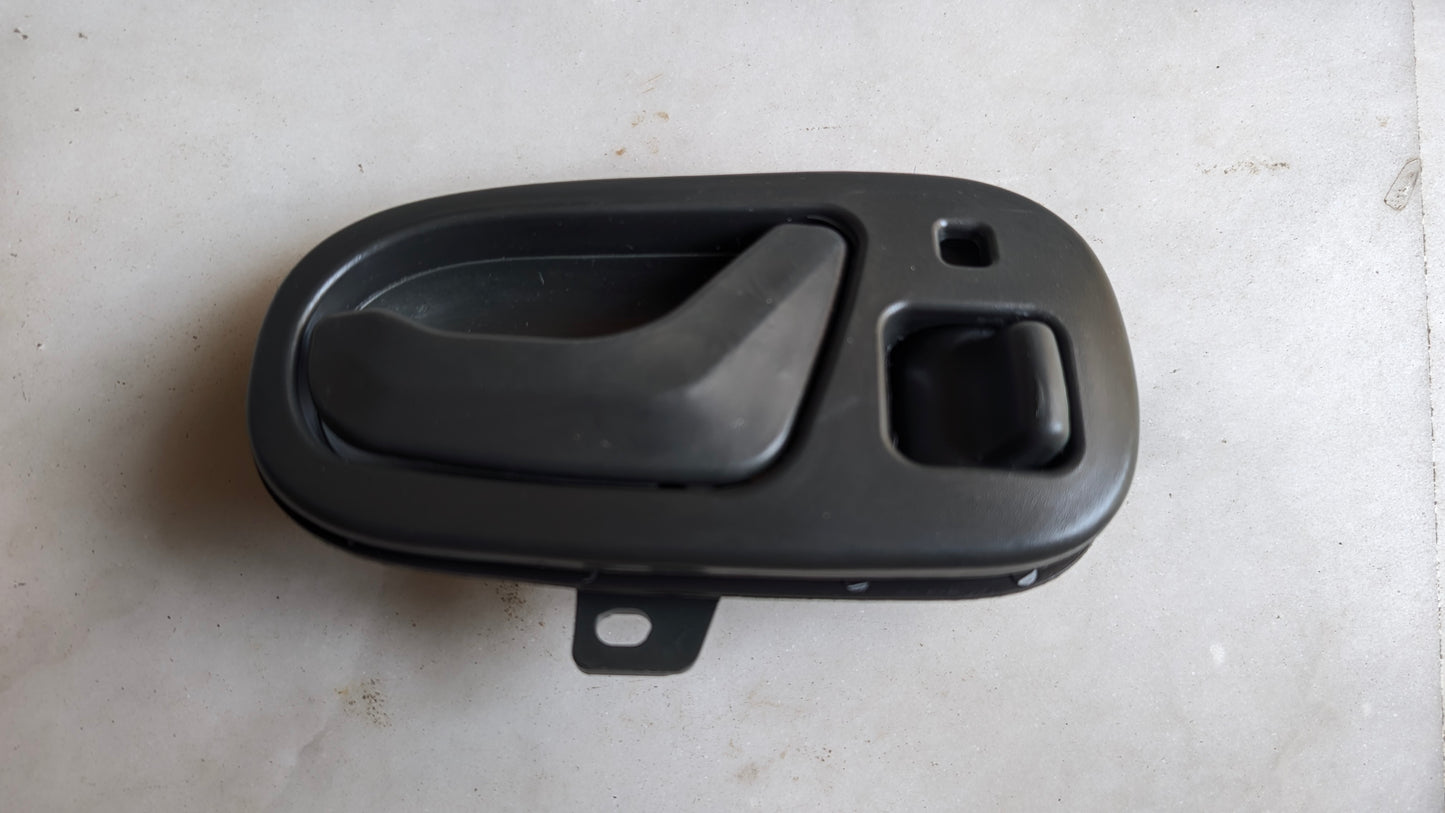 Suzuki Cultus Non-EFI Inner Door Opener