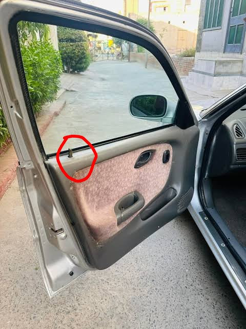 Suzuki Baleno door lock knob